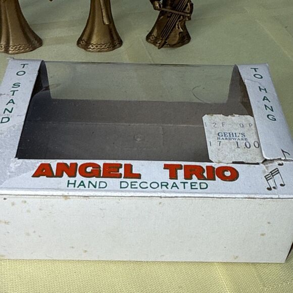 Vintage Hard Plastic Musical Angel Ornament Trio Made in British Hong Kong - Picture 6 of 13